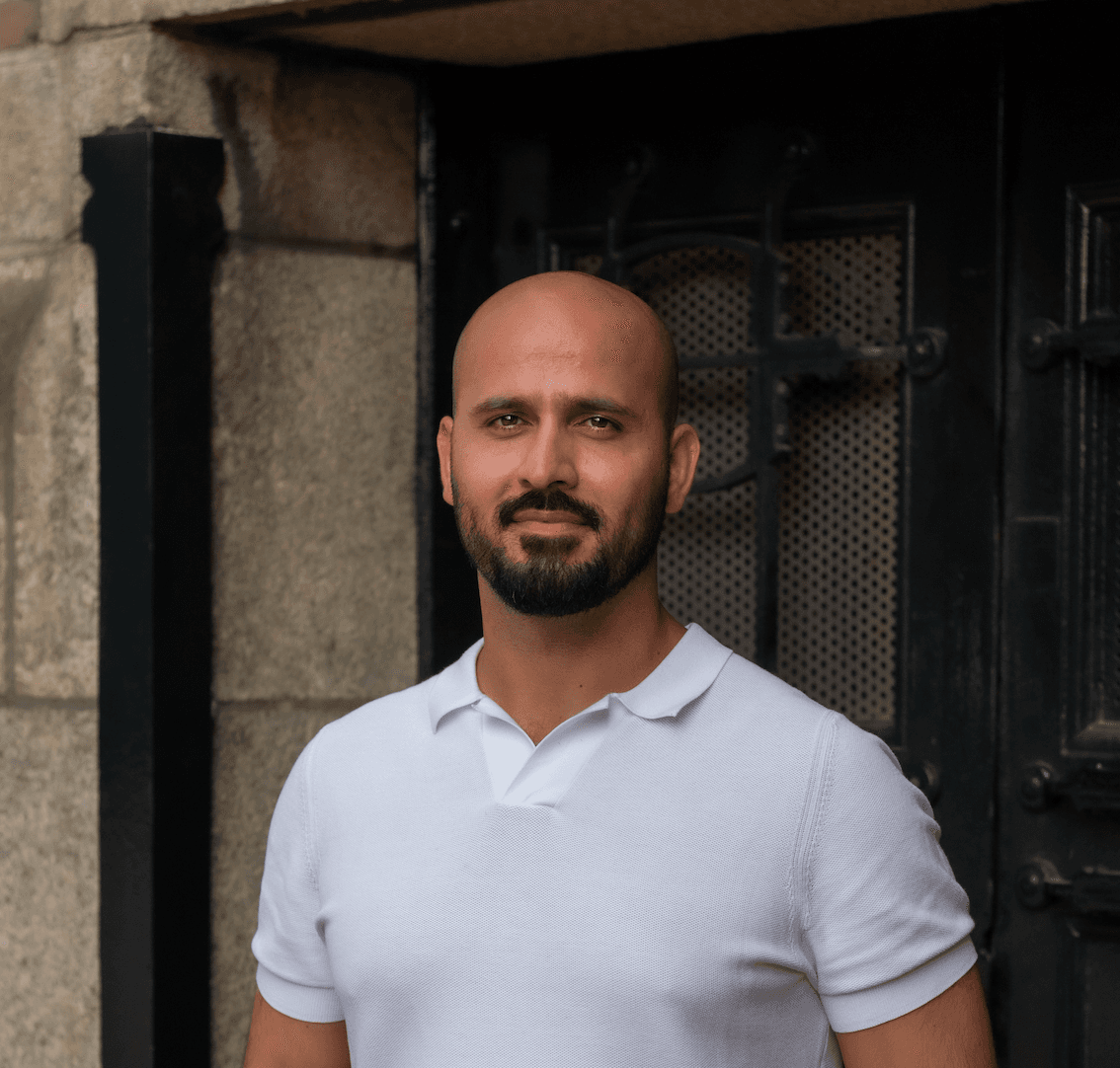 Zahed Ashkara - Oprichter AI Literacy Hub, Gecertificeerd AI Compliance Officer (CAICO) en Expert in Verantwoorde AI, AI Governance en Privacy by Design