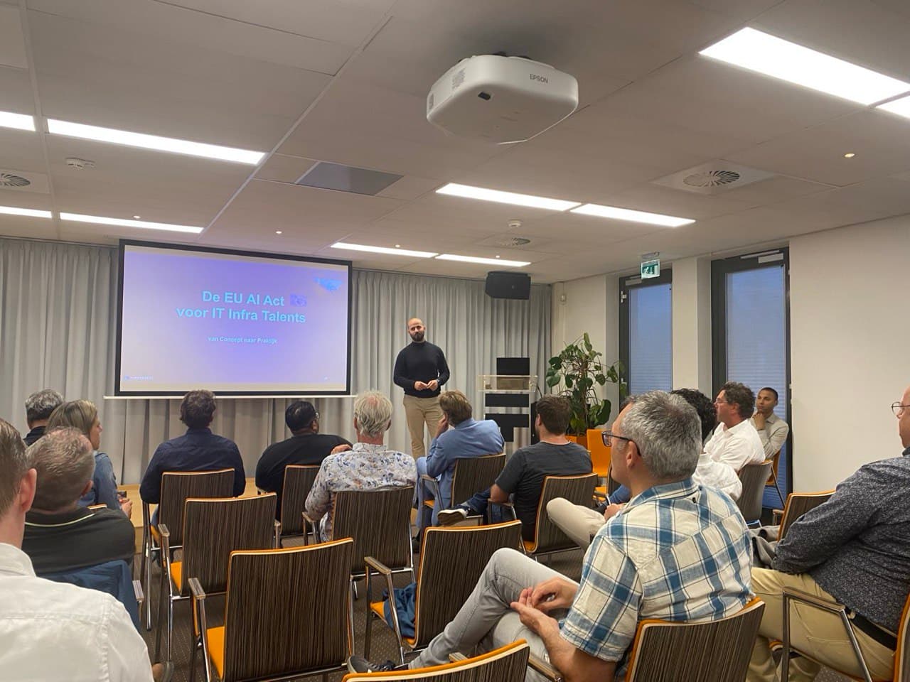 Zahed Ashkara presents the EU AI Act to IT and security professionals at IT Infra Talents